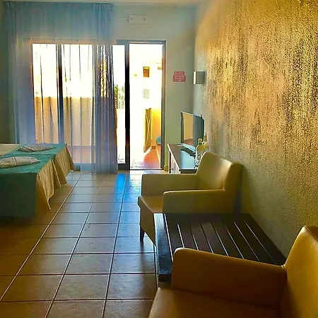 Aparthotel Jardim - Turisticos